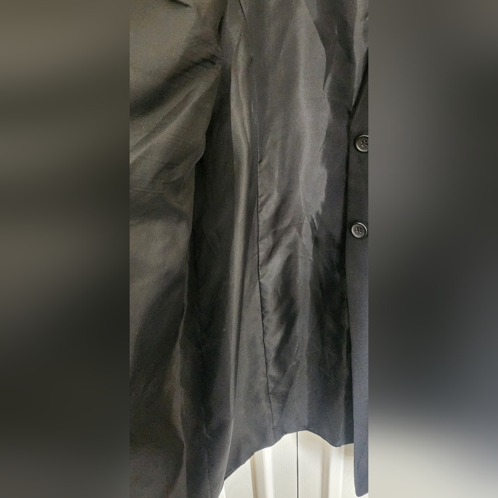 Black jacket - Picture 6 of 8